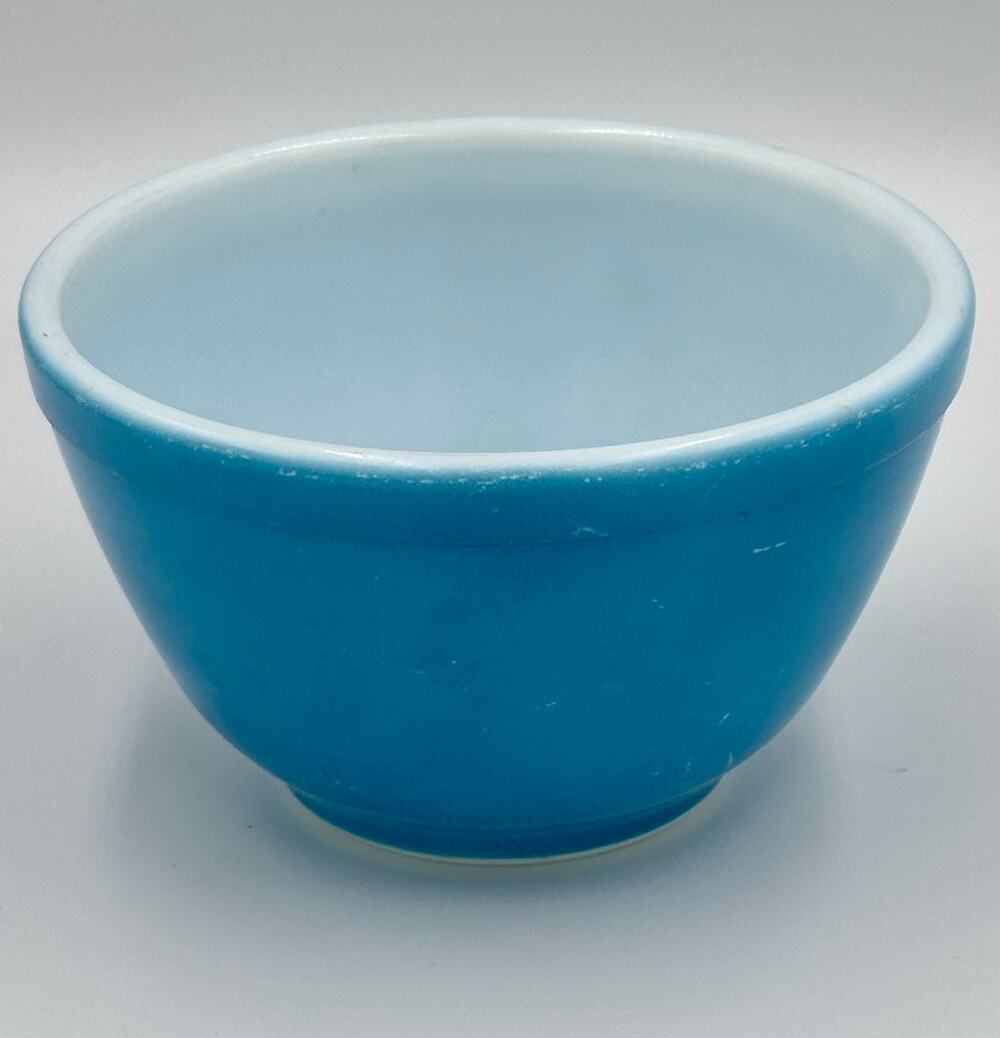 PYREX #401 Blue Primary Mixing Bowl A-56 Made in the USA